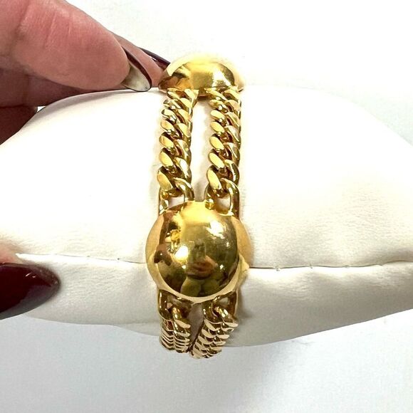 Vintage Monet Elegant Gold Chain Bracelet - Picture 5 of 9